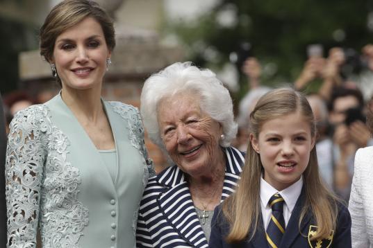 La abuela paterna de la reina Letizia falleció el 27 de julio a los 93 años en su casa de Ribadesella. Fue periodista radiofónica durante más de 40 años y recibió el Premio Nacional de Radio.Á...