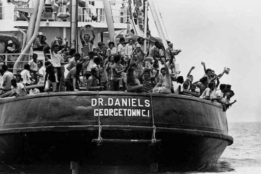 Unos 125.000, según datos recopilados por la Dirección de Inmigración y Extranjería, salieron del puerto de Mariel, en Cuba, hacia Estados Unidos entre el 15 de abril y el 31 de octubre de 1980. El destino de la gran mayoría fue Florida.  S...