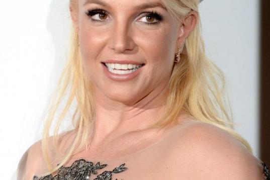 La cantante Britney Spears posa en la sala de prensa de la 40ª edición de los People's Choice Awards, en el Nokia Theatre L.A Live, en Los Angeles, California. 