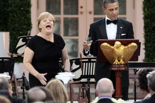 En 2011 recibió la Medalla de la Libertad en una cena de Estado en el Rose Garden de la Casa Blanca. A juzgar por la foto, estaba emocionadísima