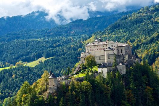 Esta fortaleza fue construida en el siglo XI y es todo un atractivo turístico de Austria.