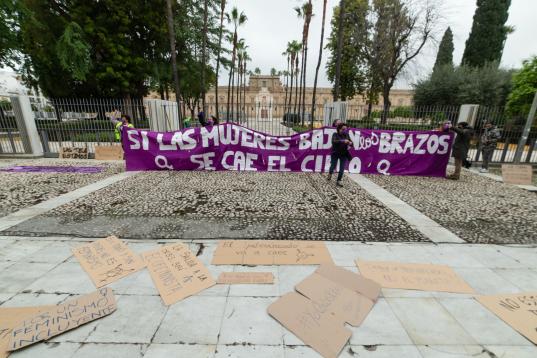 "Si las mujeres bajamos los brazos, se cae el cielo", en Sevilla