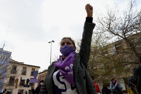 Una mujer en la acción de Lavapiés (Madrid)