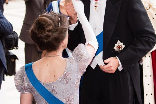 La princesa Ana saluda a Felipe VI.