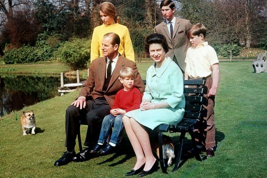 La familia real en Frogmore House, en 1968.