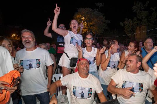 Dos mil vecinos siguen en directo desde El Palmar el partido de Carlos