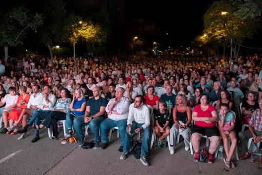 Dos mil vecinos siguen en directo desde El Palmar el partido de Carlos Alcaraz