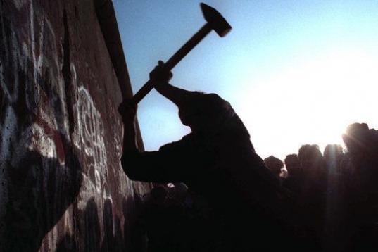 Un martillo contra la división, el 12 de noviembre de 1989.