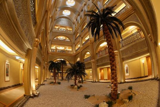 Así es el Emirates Palace, el lujoso hotel de Abu Dabi donde se aloja Juan Carlos I