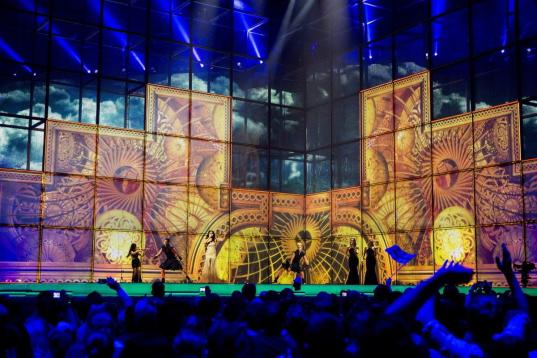 Los representantes de Irlanda, Can-linn feat. Kasey Smith, intepretan 'Heartbeat' en una gala previa al festival de Eurovisión 2014, que se celebrará en Copenhague (Dinamarca) el sábado 10 de mayo de 2014.
