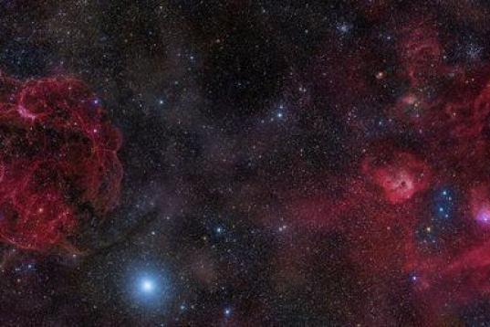 Varios objetos celestiales fotografiados en el mismo campo de visión por el astrofotógrafo Rogelio Bernal Andreo, incluyendo los restos de la supernova SIMEAS 147, la nebulosa "Flaming Star", la nebulosa IC 410, y los cúmulos galácticos M36 ...