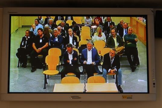 La sala donde se está celebrando el juicio, con el cabecilla Fernando Correa en la primera fila, a la derecha. 