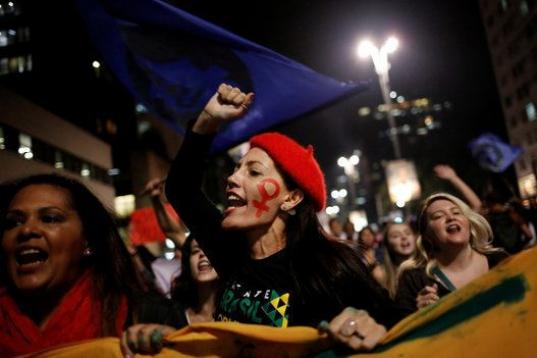 Uma grande marcha contra a cultura do estupro invadiu as ruas de cidades como Rio de Janeiro, Belo Horizonte e São Paulo.