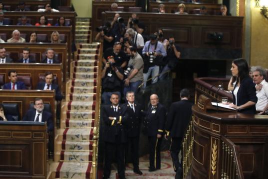 Es la tercera moción de censura que se plantea en democracia tras las presentadas contra Adolfo Suárez y Felipe González, que fueron rechazadas.