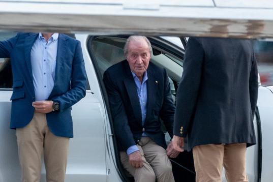 Juan Carlos I ha su llegada a Vigo.