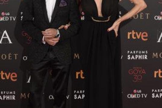La actriz, vestida de Juanjo Oliva (y, en la gala, con vestido de Vicky Martín Berrocal)