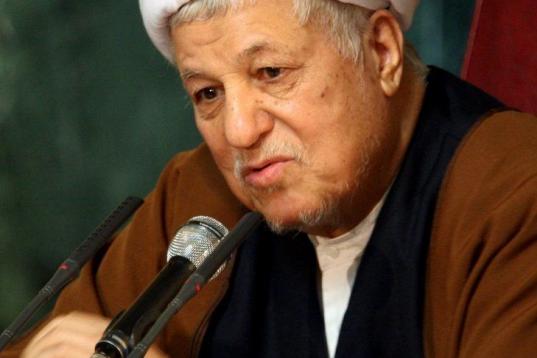 El expresidente iraní Akbar Hashemi Rafsanjani, quien fue mano derecha del ayatolá Jomeini, falleció el 8 de enero en un hospital de Teherán a causa de un ataque al corazón. Tenía 82 años.


Rafsa...
