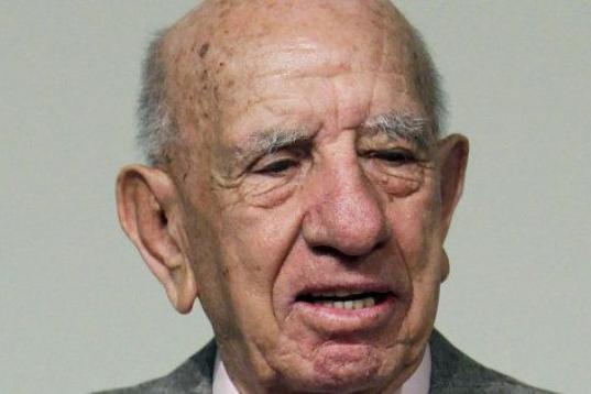 El ganadero de reses bravas Victorino Martín Andrés falleció el 3 de octubre a los 88 años tras no superar un accidente cerebrovascular que sufrió en su finca Monteviejo, en Moraleja (Cáceres),...