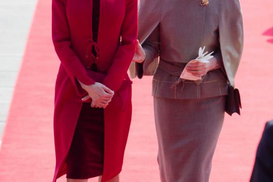 Con la emperatriz Michiko, en la ceremonia de bienvenida de los reyes de España a Japón.