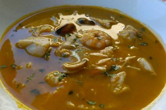Esta variable de la sopa de marisco solo necesita pescada, mejillones, almejas y gambas. Consulta el resto de ingredientes Cookpad.