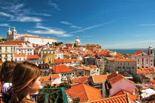 El único país europeo de la lista, pero es por una buena razón: viajar por Portugal es económico, y tanto los alojamientos como las comidas se pueden costear con un presupuesto ajustado. Además, el país tiene variedad para todos los gustos...
