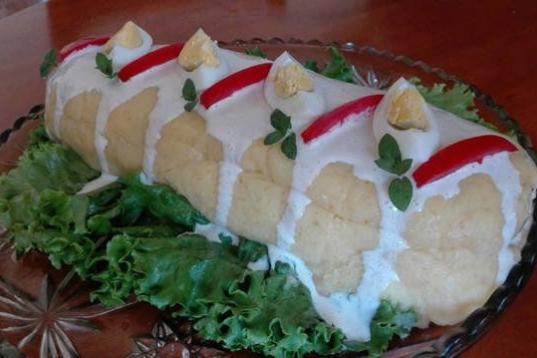 Dos platos típicos de Perú, unificados en un solo plato. Puedes prepararlo siguiendo los pasos descritos en Cookpad.