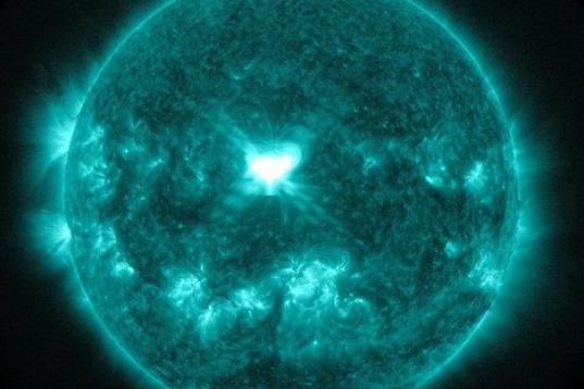 Una imagen de longitud de onda ultravioleta extrema de una llamarada solar capturada el 10 de septiembre.