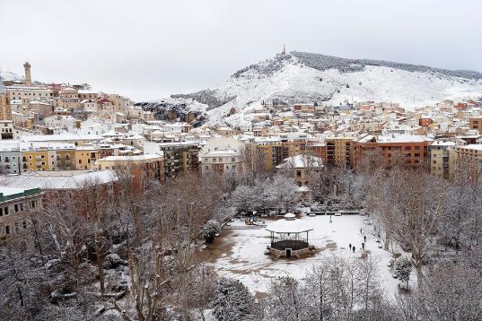 La ciudad de Cuenca cubierta por la nieve. 