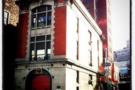 La Compañía de Bomberos que está en 10 North Moore Street fue el edificio-cuartel de Los Cazafantasmas. Está en Tribeca y es muy probable que deje de existir pronto, por lo que te recomendamos visitarlo cuanto antes.

FOTO: Geoff Stearns (Flickr)