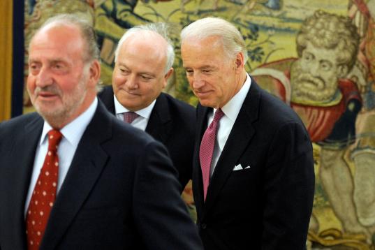 Con el ministro de Exteriores Moratinos y el rey Juan Carlos (2010)