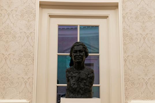 El busto de Rosa Parks, activista por los derechos civiles.