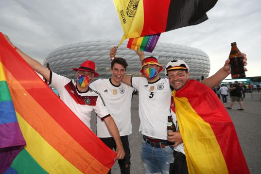 Banderas unidas en el Allianz Arena