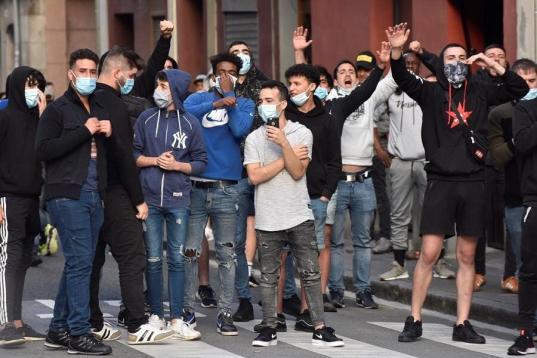 Enfrentamientos en Bilbao por un mitin de Vox sobre inmigración