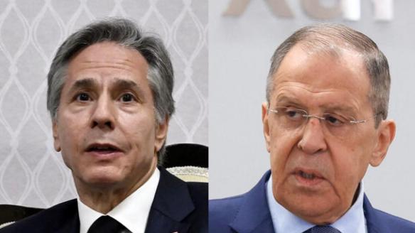 Los jefes de la diplomacia estadounidense y rusa, Anthony Blinken y Serguei Lavrov; en sendas imágenes.