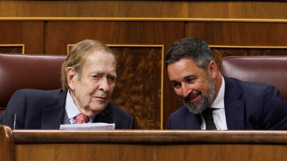Ramón Tamames, junto a Abascal en la moción de censura
