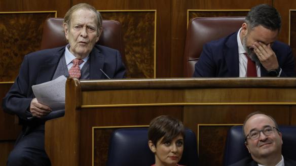 Ramón Tamames, candidato de Vox a la moción de censura, y Santiago Abascal, líder de Vox, en el Congreso.