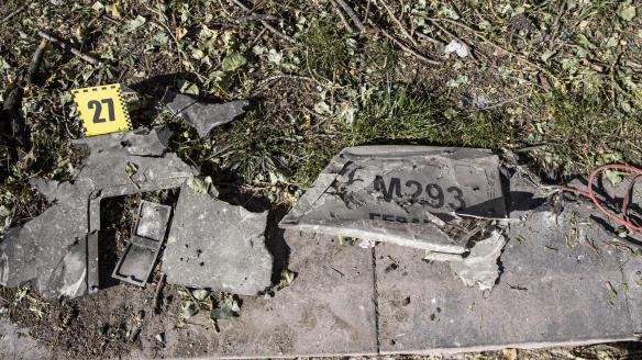 Restos de un supuesto dron ruso de fabricación iraní, tras un ataque sobre Kiev.