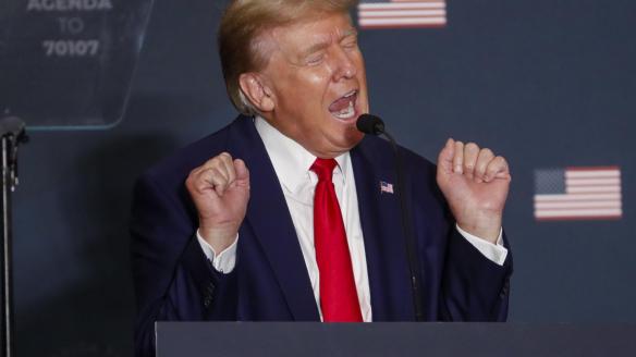 Donald Trump en una rueda de prensa de 2022