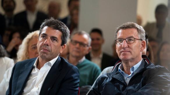 El presidente del PP valenciano, Carlos Mazón, junto al líder de la formación, Alberto Núñez Feijóo, en una imagen de archivo.