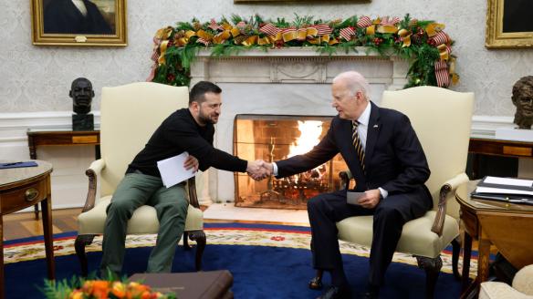 Imagen del último encuentro en la Casa Blanca entre el presidente de Ucrania, Volodimir Zelenski, y el presidente de los Estados Unidos, Joe Biden.