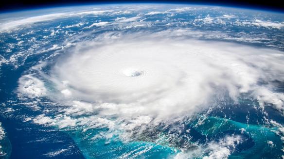 Huracán visto desde el espacio