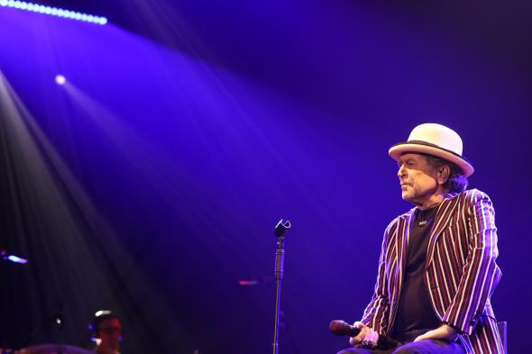 Joaquín Sabina aplaza dos fechas de su gira por problemas de salud