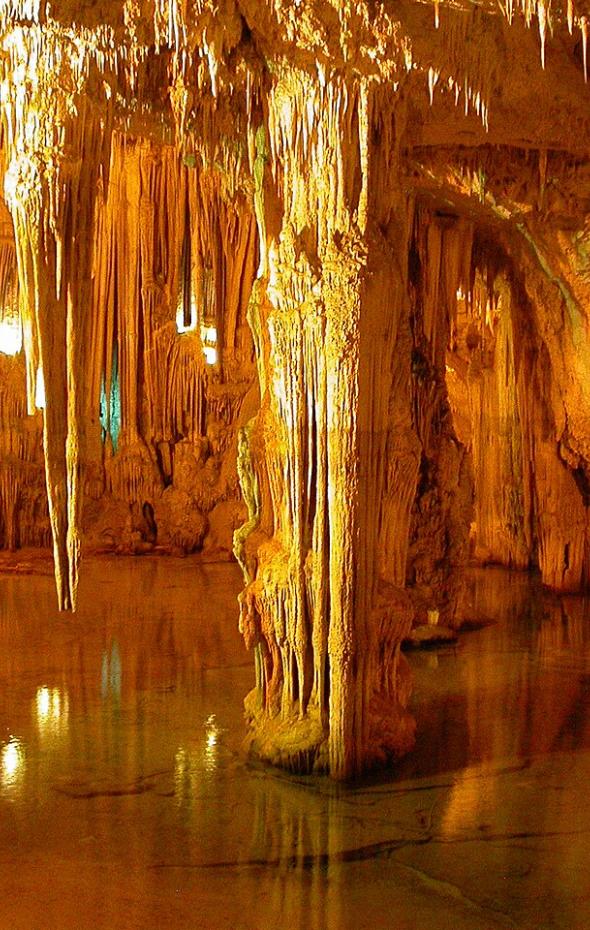 Esta es la cueva más espectacular del mundo: tras descender 600 ...