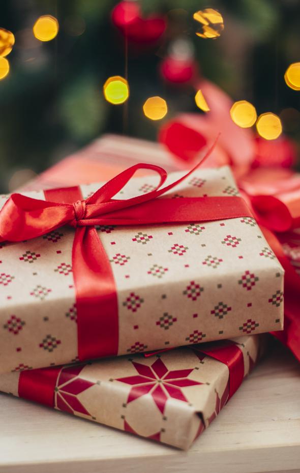 La gran felicidad que provoca abrir regalos tiene una explicación