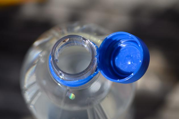 Tapon Es A Botella Como Tapa Es A