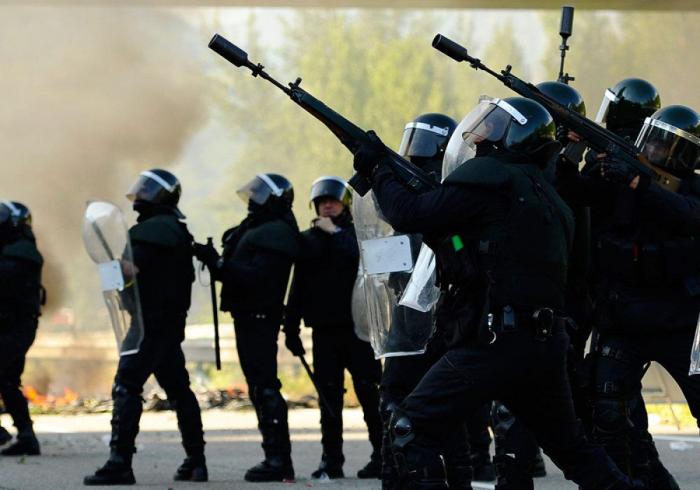 El conflicto minero se recrudece: fuertes enfrentamientos entre la Guardia Civil y los piquetes (FOTOS)