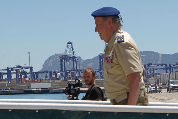 El rey a los pescadores de Algeciras en pleno conflicto con Gibraltar: "Os apoyaremos" (FOTOS y VÍDEO)