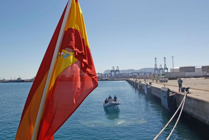 El rey a los pescadores de Algeciras en pleno conflicto con Gibraltar: "Os apoyaremos" (FOTOS y VÍDEO)