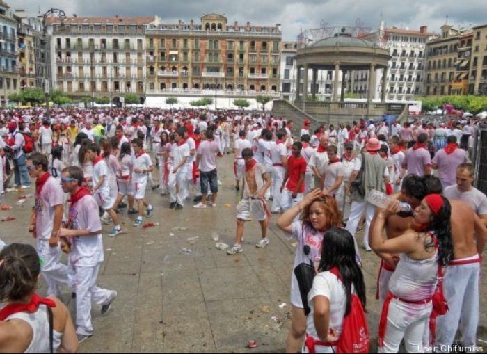 San Fermín comienza en Pamplona con el lanzamiento del chupinazo (FOTOS Y VÍDEO)