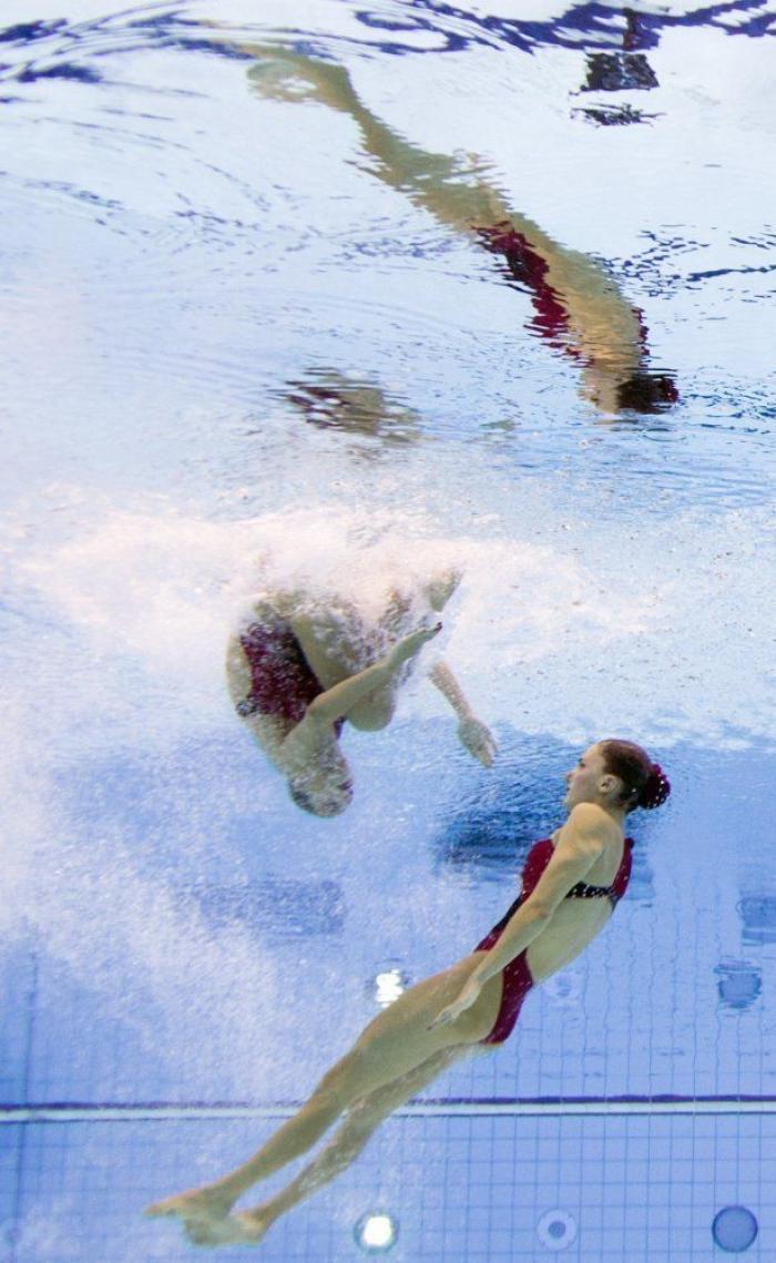 Sirenas en el cielo: qué pasa cuando giras las fotos de natación sincronizada de los Juegos de Londres 2012 (FOTOS)